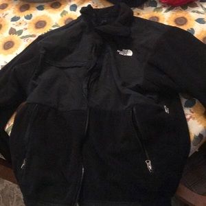 Nice warm coat! Smoke and pet free home